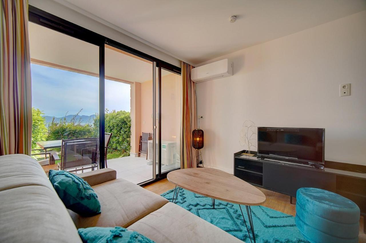 Immogroom - 2 - Renovated - Pool - Air Conditioning - Parking - Appartement *